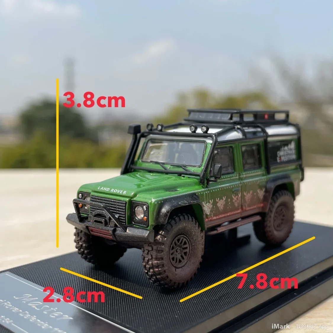 

Diecast 1:64 Scale Land Rover Defender Alloy car model Collectible Toy Holiday Gift Souvenir Display Ornament