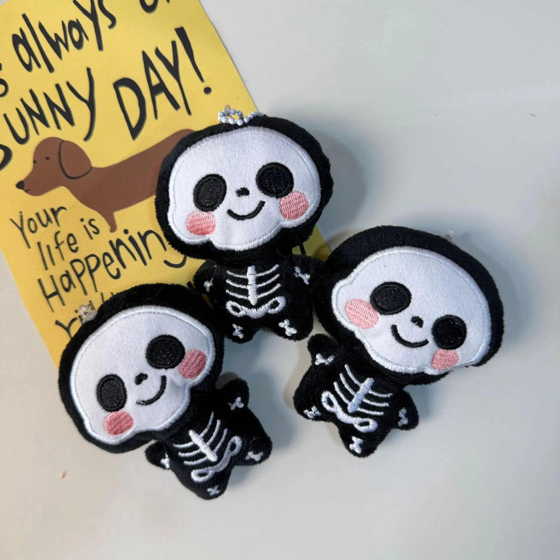 

Cartoon Horror Skeleton Plush Doll Keyring Simulation Halloween Skeleton Theme Plush Stuffed Backpack Decor Keyring Funny Gift