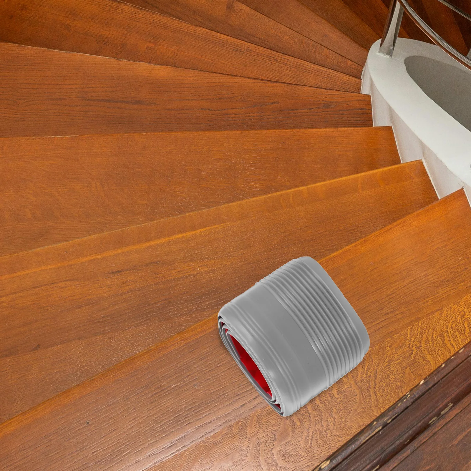 Rutschfester Treppen-Nasenschutz, strukturierte Oberfläche, Kantenbesatz für Innentreppen, selbstklebender Austausch der Stufenkantenstreifen