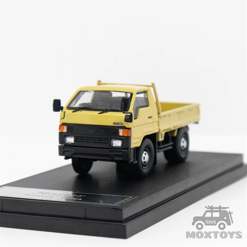 Master 1:64 dyna truck RHD Diecast Model Car