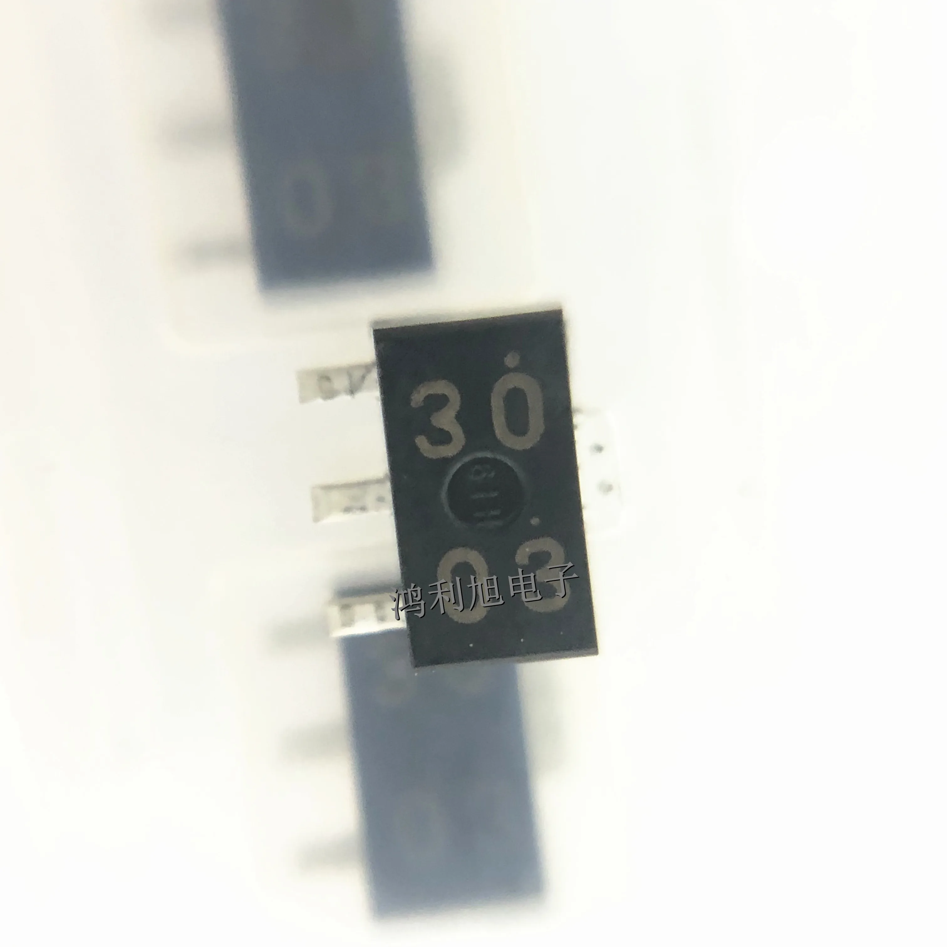 10PCS/Lot RD30P-T1-AZ RD30P package SOT-89 MARKING:30 unipolar Zener diode brand new original in stock