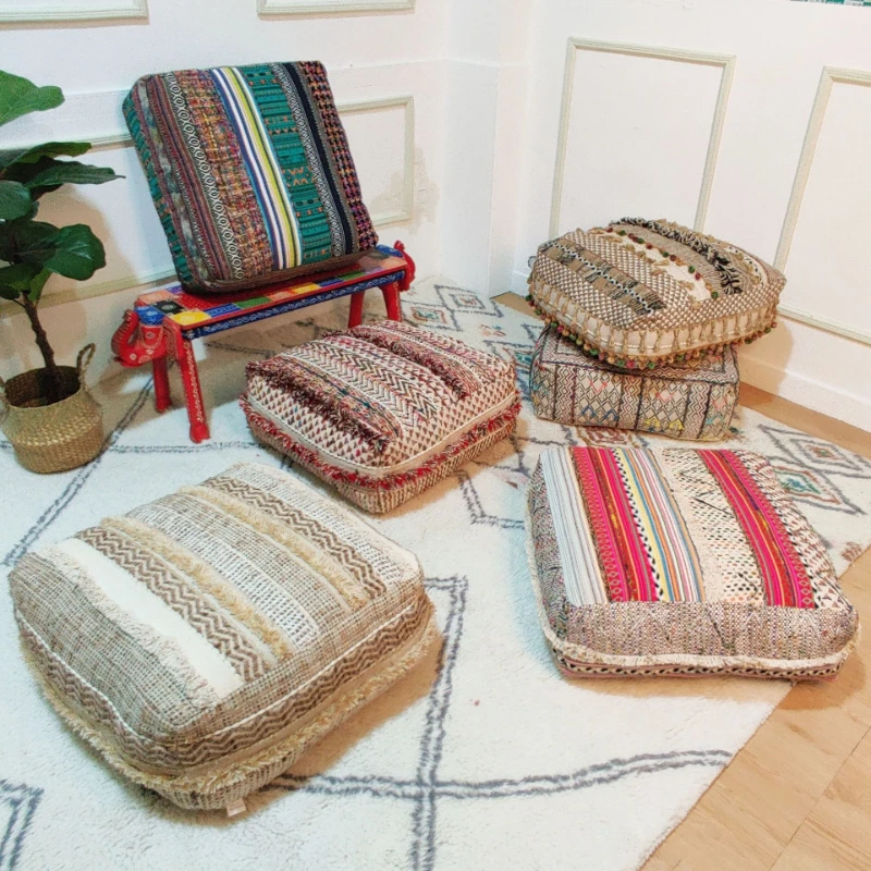 Weaving low stools, square sitting pillars, ethnic style handicrafts