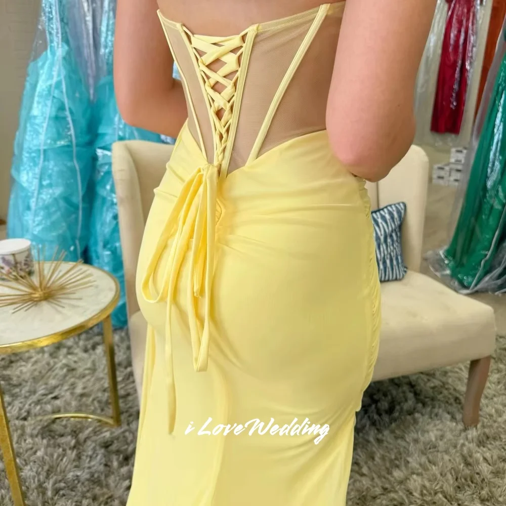 Amarelo sem alças vestidos de noite 2025 sem mangas sem costas sereia até o chão lado split plissado vestido de festa de casamento personalizado