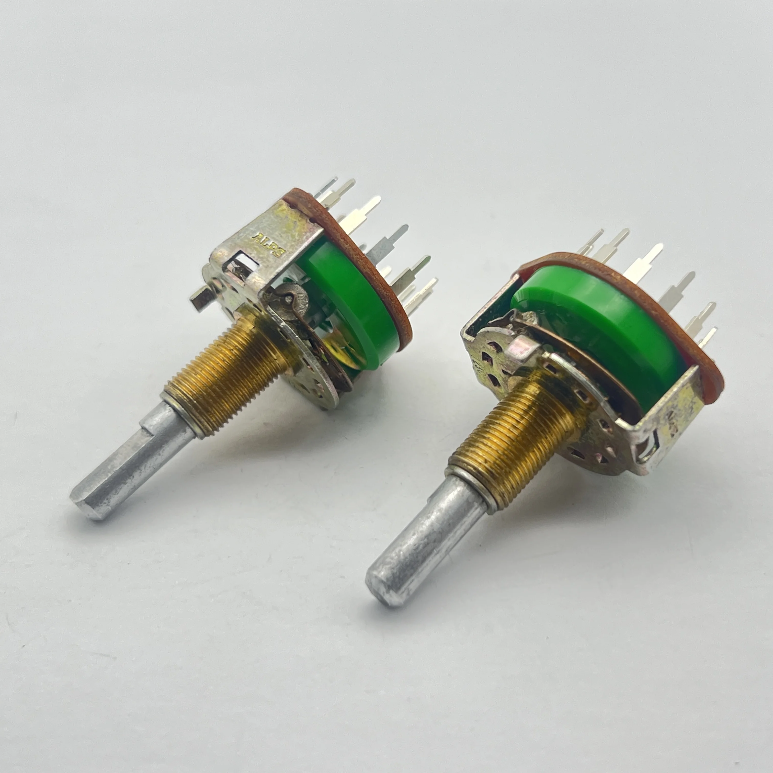 2pcs Japanese rotary switch 1 pole 12 positions 360° rotation 29mm