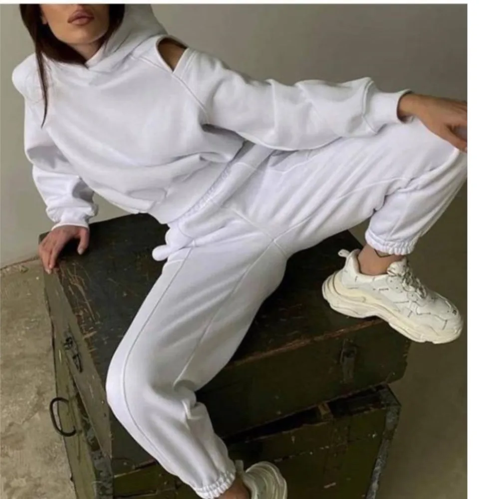 

Women's Two Piece Solid Color Hooded Short Hoodie Suit Fall New Fashion Sexy Off The Shoulders Trousers Casual Tracksuit Female
