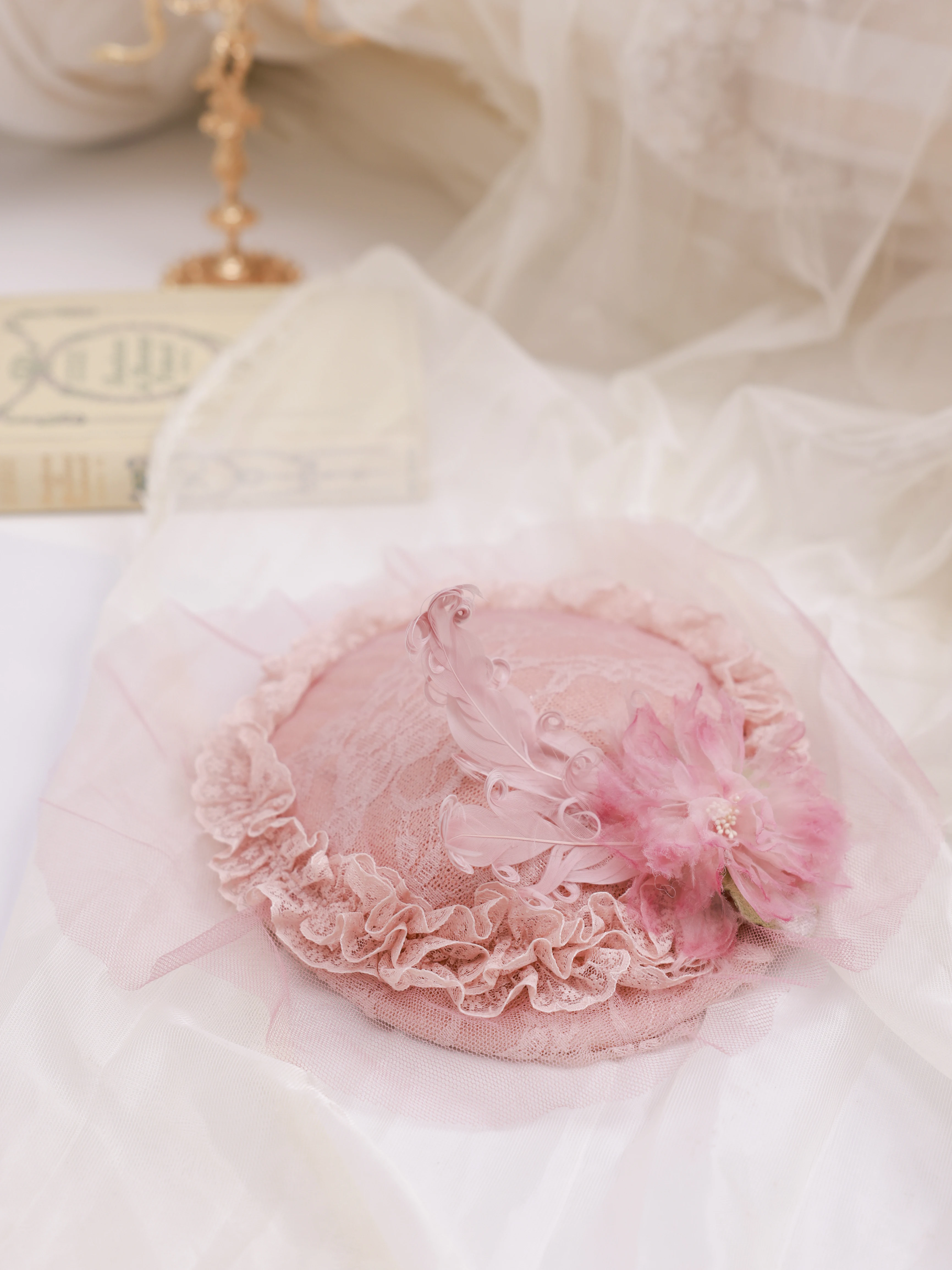 Handmade Lace Feather  Hat Pink Hair Accessory Sweet Female Style round Top Hat Versatile Seasonal Women's Fashion Accessory