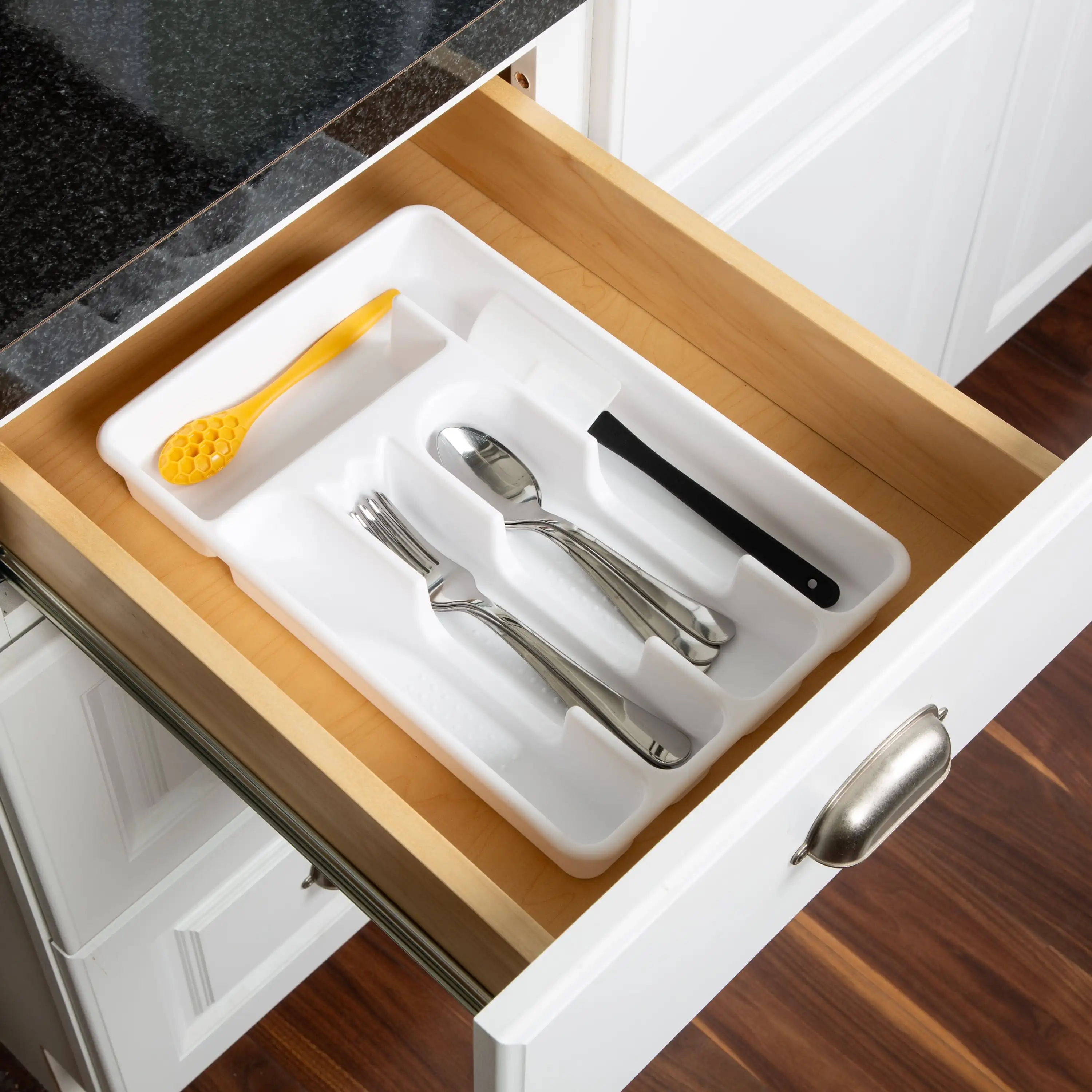 

Plastic 5-Compartment Kitchen Drawer Organizer Tray, Silverware and Utensil Organizer for Cutlery and