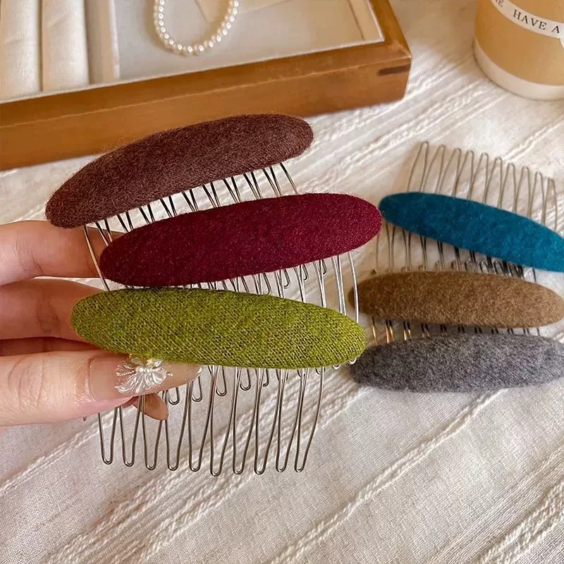 Retro-Stil Filzkamm mit ovalem Metallgestell – für voluminöse Hochfrisuren, Damen-Haaraccessoire – Detail 7