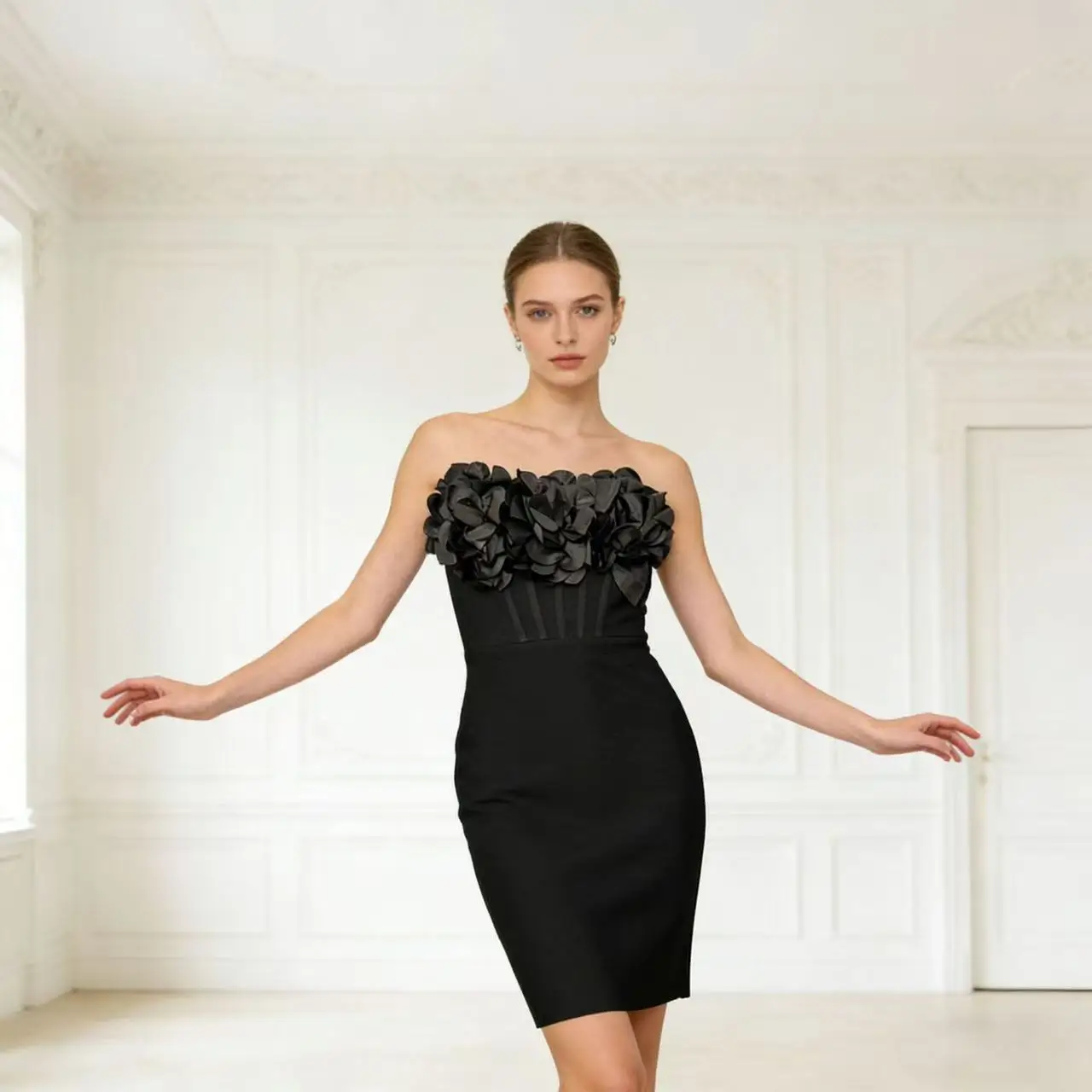 2026-hot-sale-women's-sexy-strapless-hip-hugging-short-party-dresses-elegant-above-knee-length-cocktail-dress-evening-dress