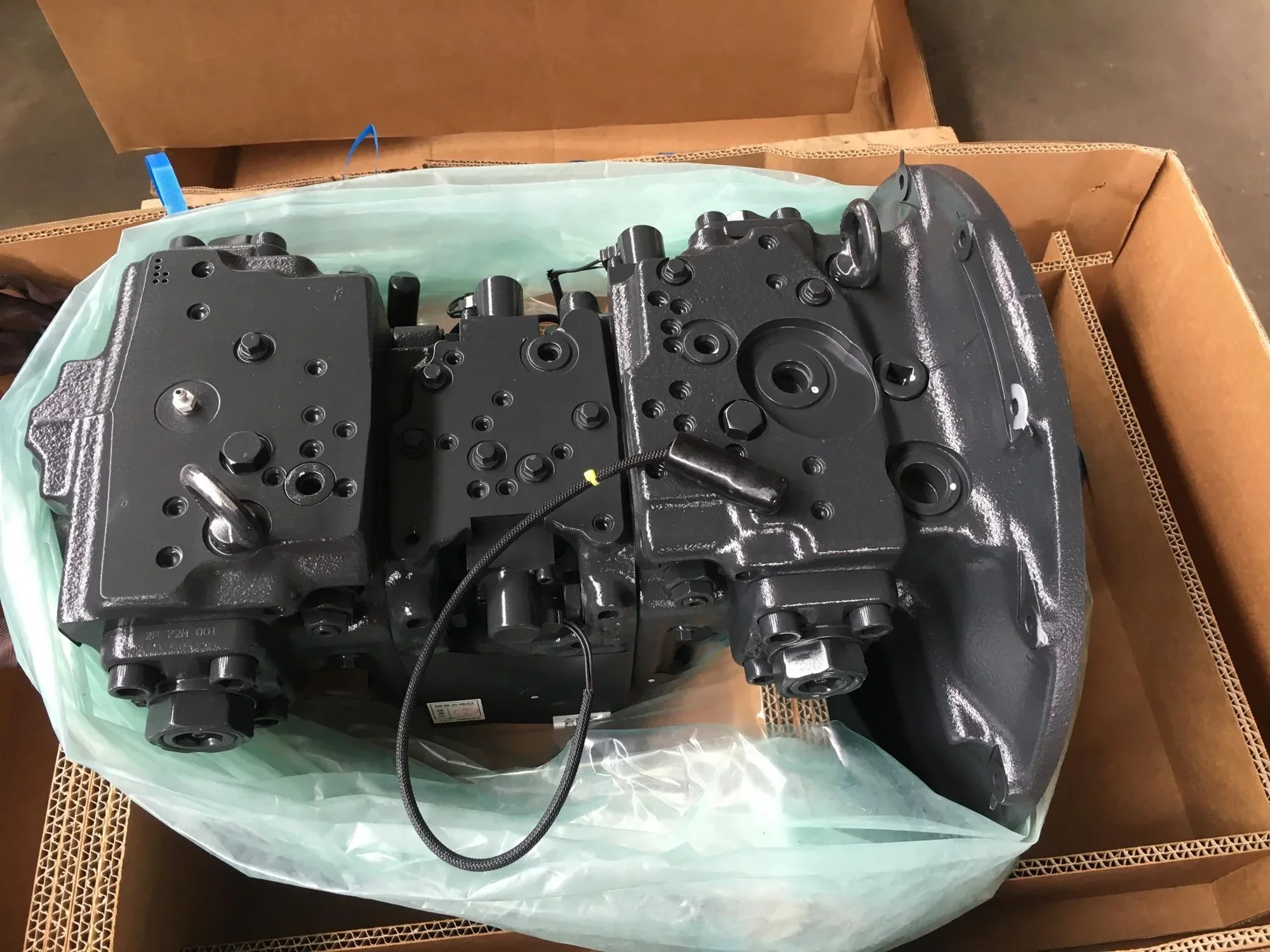 708-2L-00700 PC210-8 Excavator Main Pump PC210-8 Hydraulic Pump