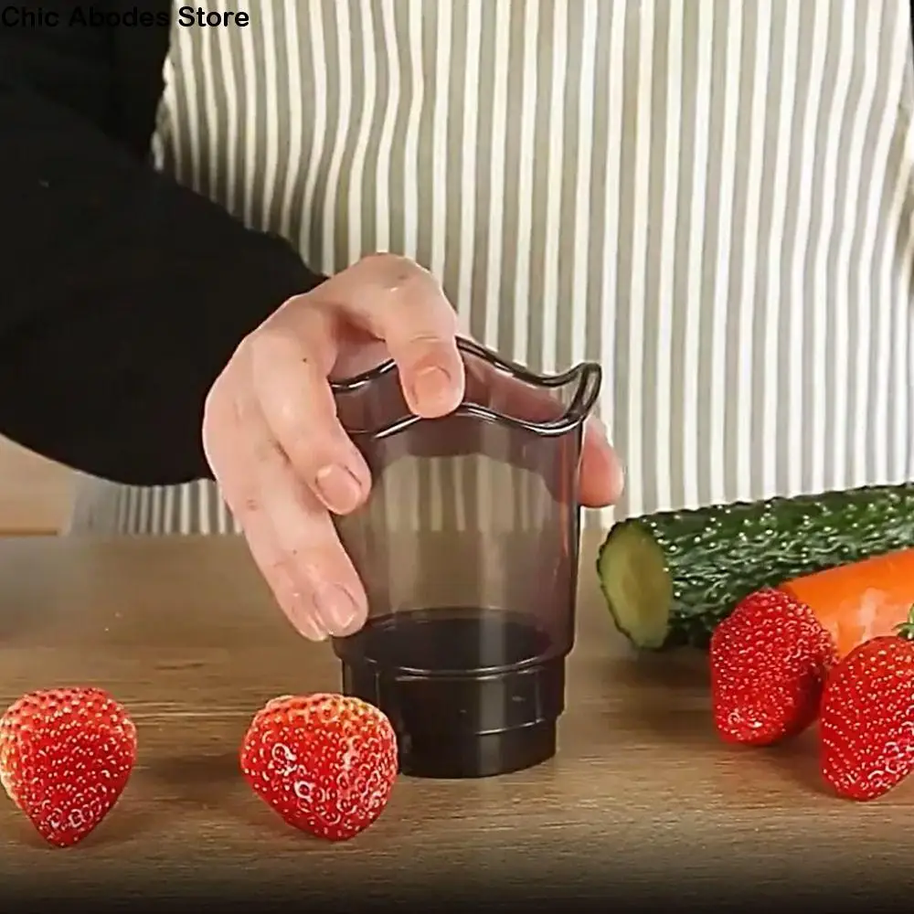 

Manual Strawberry Slicing Cup Hand Press Detachable Vegetable Fruit Cube Cutter Fast Labor-saving Vegetable Fruit Slicer Kids