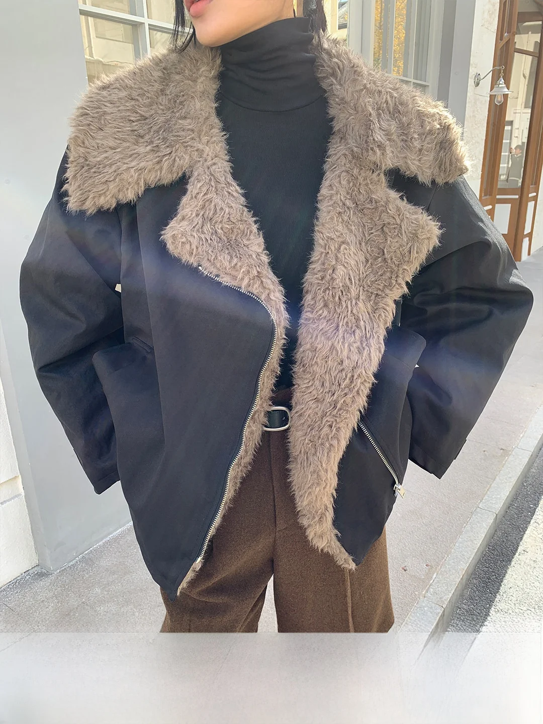 

Женская короткая парка ZOCHEEO: утепленная, с воротником-стойкой, повседневная, теплая, весенняя, новинка 2026 года, модная женская верхняя одежда