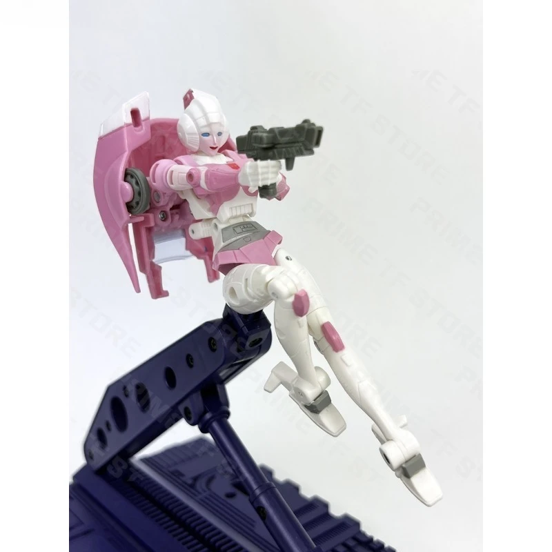 Original Hasbro Studio Series SS-86 Big Movie 16 Arcee Class D Transformation Toy King Kong Series  Anime Figure Toy Model