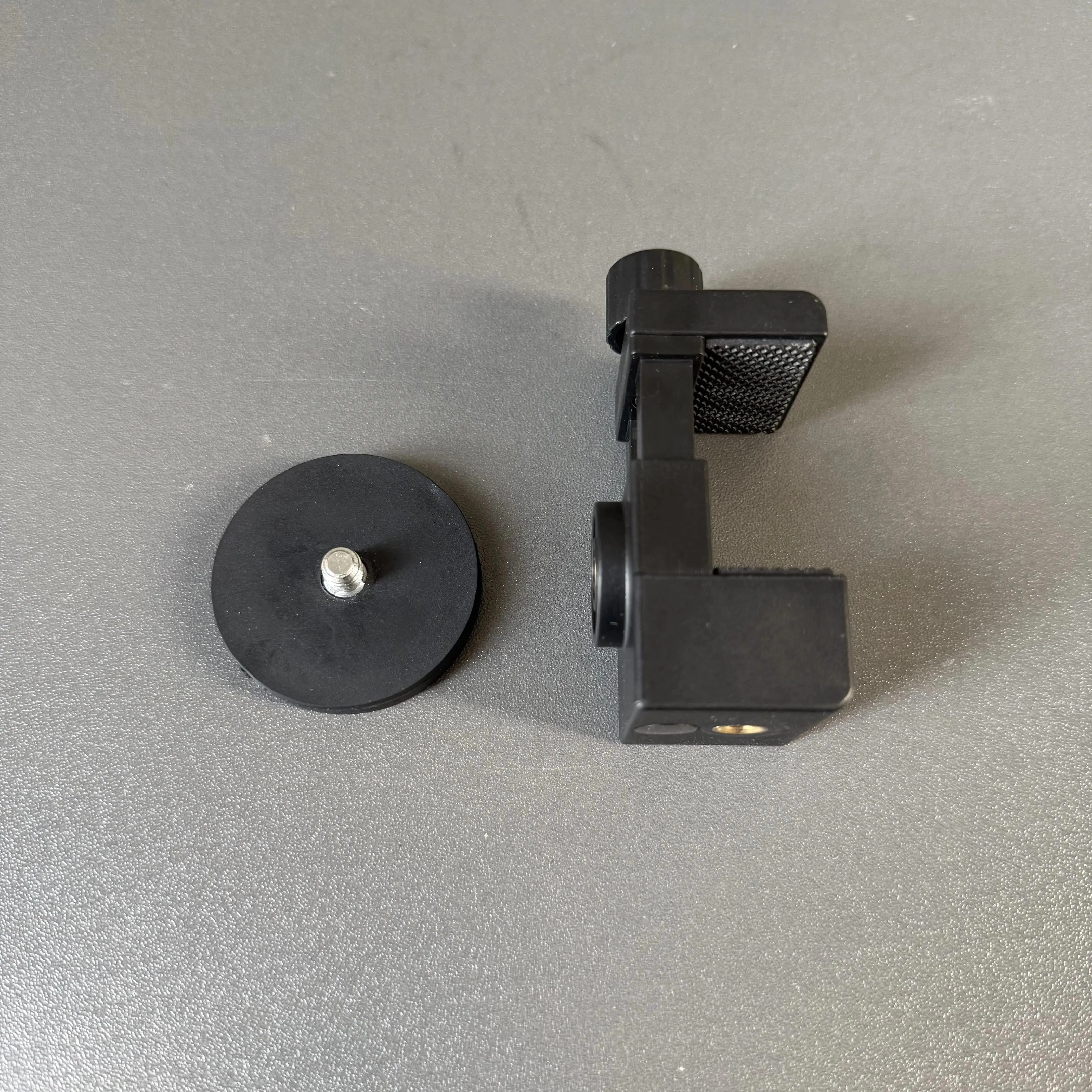 

Outdoor Magnet Bracket Screw Tension Clamp Small Camera Bracket Power Bank Bracket