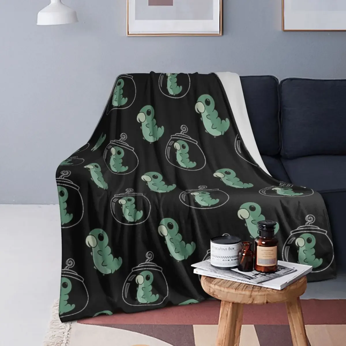 Hollow Knight Grub Pattern Throw Blanket Soft Warm Plush Flannel for Bed Living Room Picnic Travel Home Couch