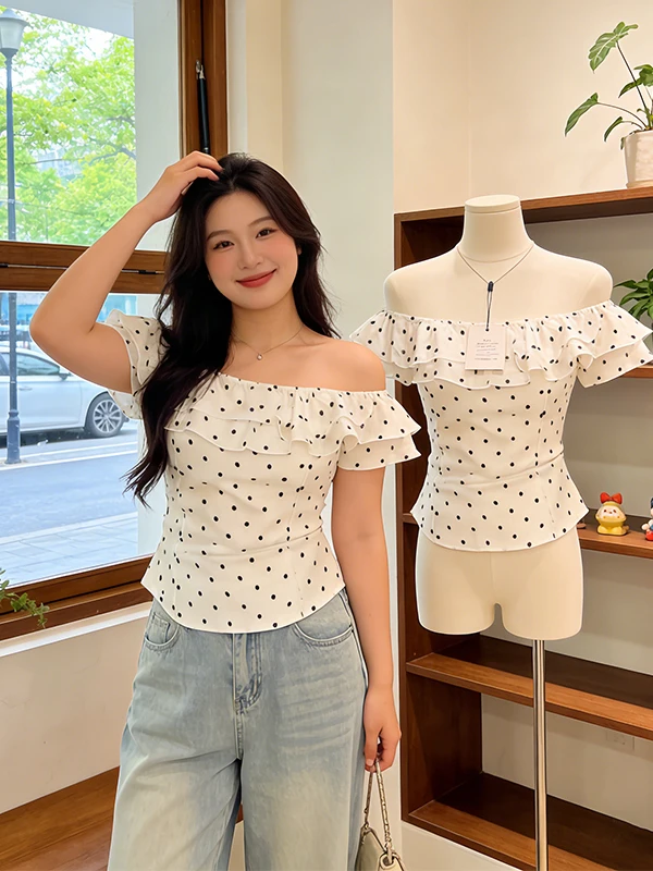 

Женская блузка Plus Size Pure Desire Wave Dot с открытыми плечами, летняя новинка 2026 года, очень красивая, универсальная, стройнящая, топ