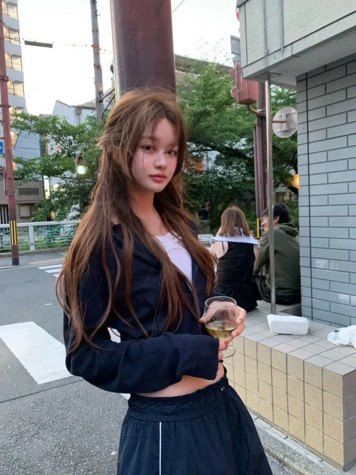 

Тонкий вязаный кардиган на молнии с капюшоном, приталенный, молодежный, стройнящий, в полоску, для повседневной носки...