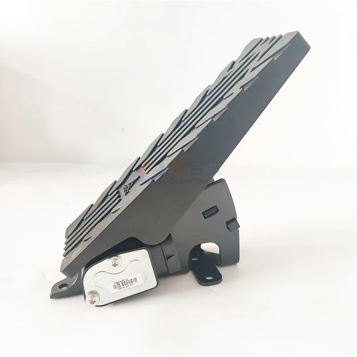 New Arrival Product 04463270 BF6M1013 Accelerator Pedal for diesel Engine