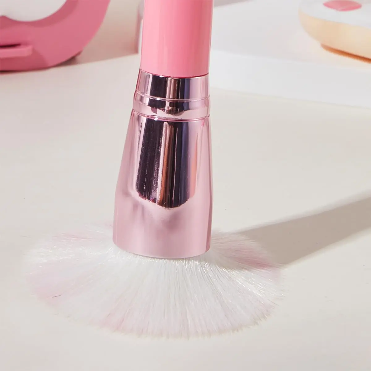 Specjalne prezenty dla nastolatek - uroczy zestaw pędzli do makijażu z motywem łap, gąbka kosmetyczna, lusterko i uchwyt do przechowywania, urodziny