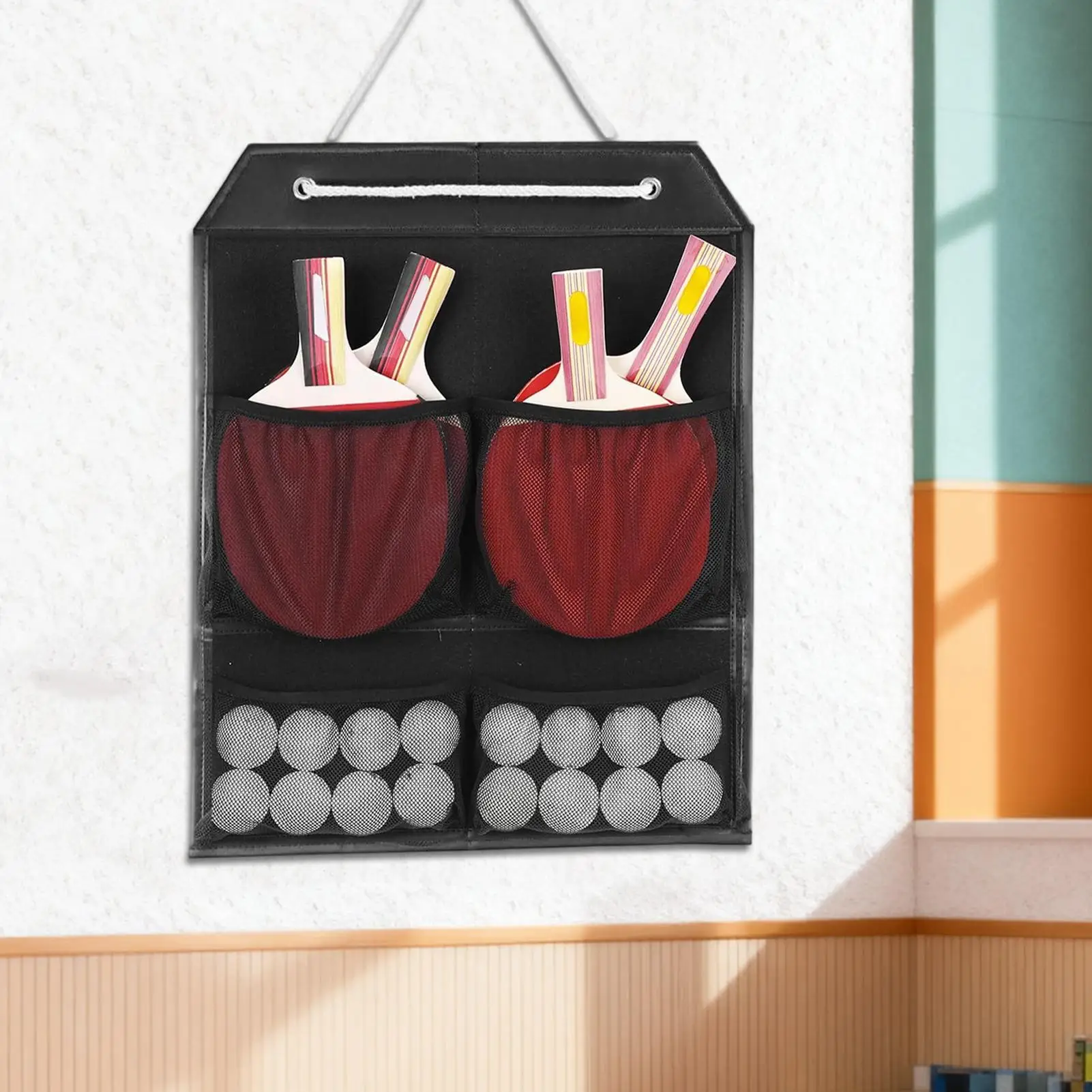 

Настенный стеллаж для хранения настольного тенниса с 4 карманами — спортивный держатель для мячей для домашнего спортзала и тренировок