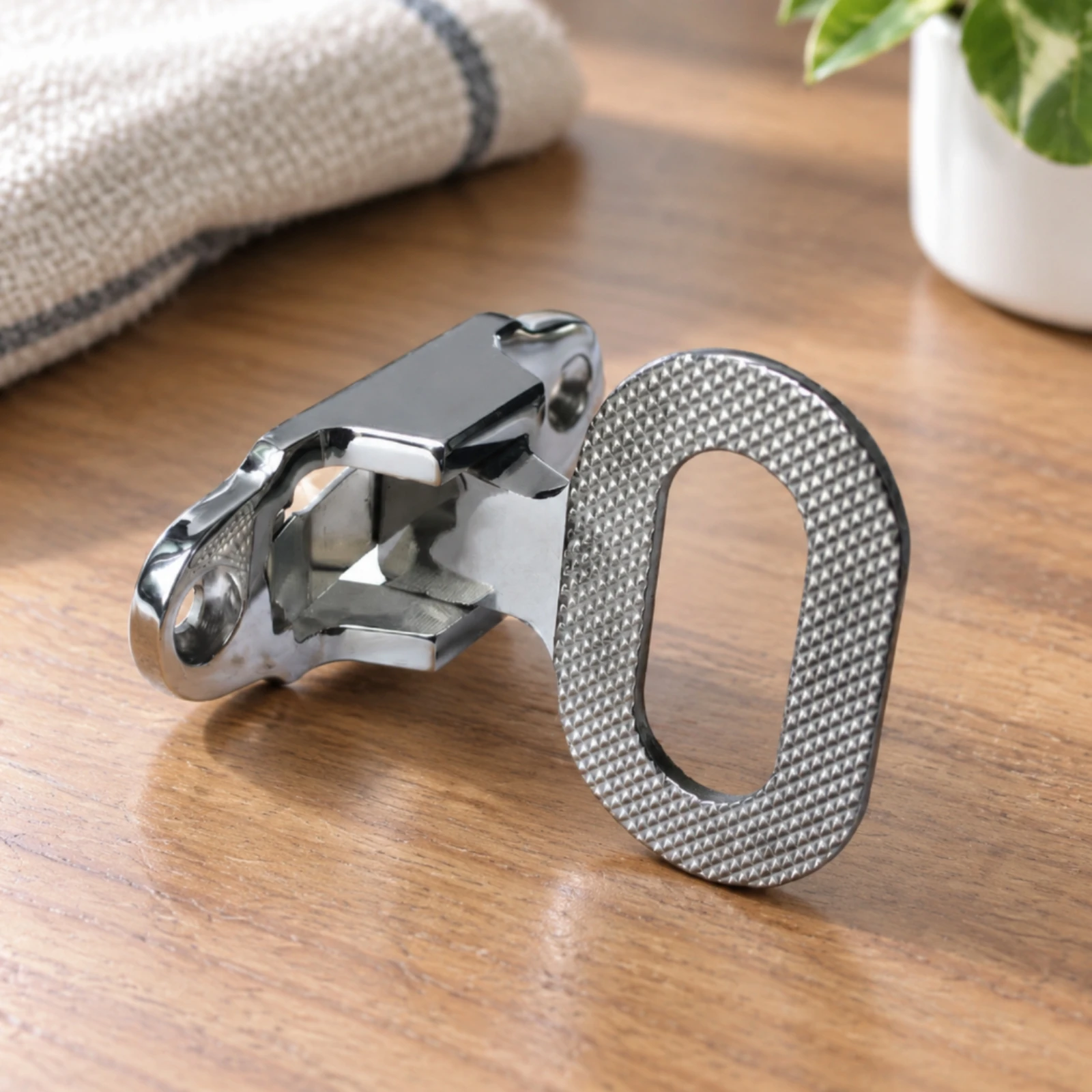 D-Shaped Folding Step Latch Space-Saving Folding Step Latch with Non-Slip Plate Hardware Easy Installation Ergonomic