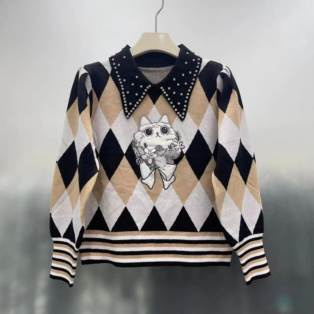 Maglione lavorato a maglia Argyle con perline top donna gatto ricamato elegante moda donna top Peter Pan Collar pullover a maniche lunghe maglioni