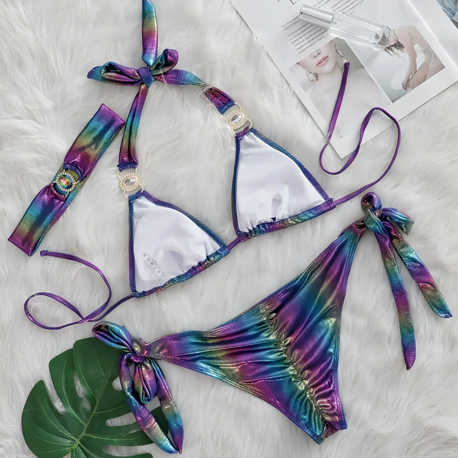 2026 new European and American sexy bikini, crystal diamond three-piece split swimsuit, beach shiny women's swimsuit