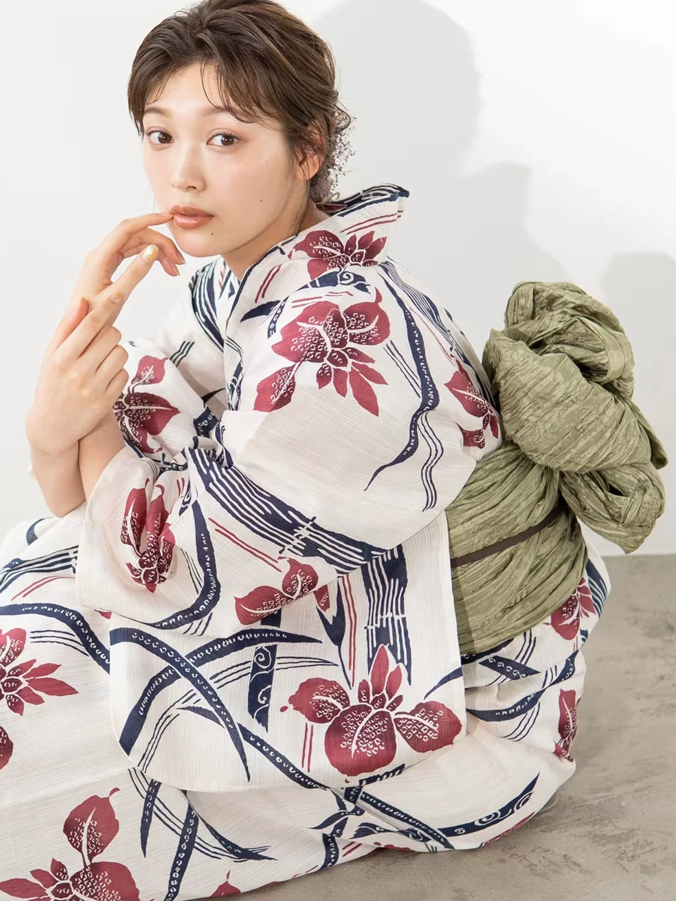 Authentic Japanese Yukata for Women: Traditional Style in Premium Cotton-Linen - Perfect for Travel & Photo Shoots