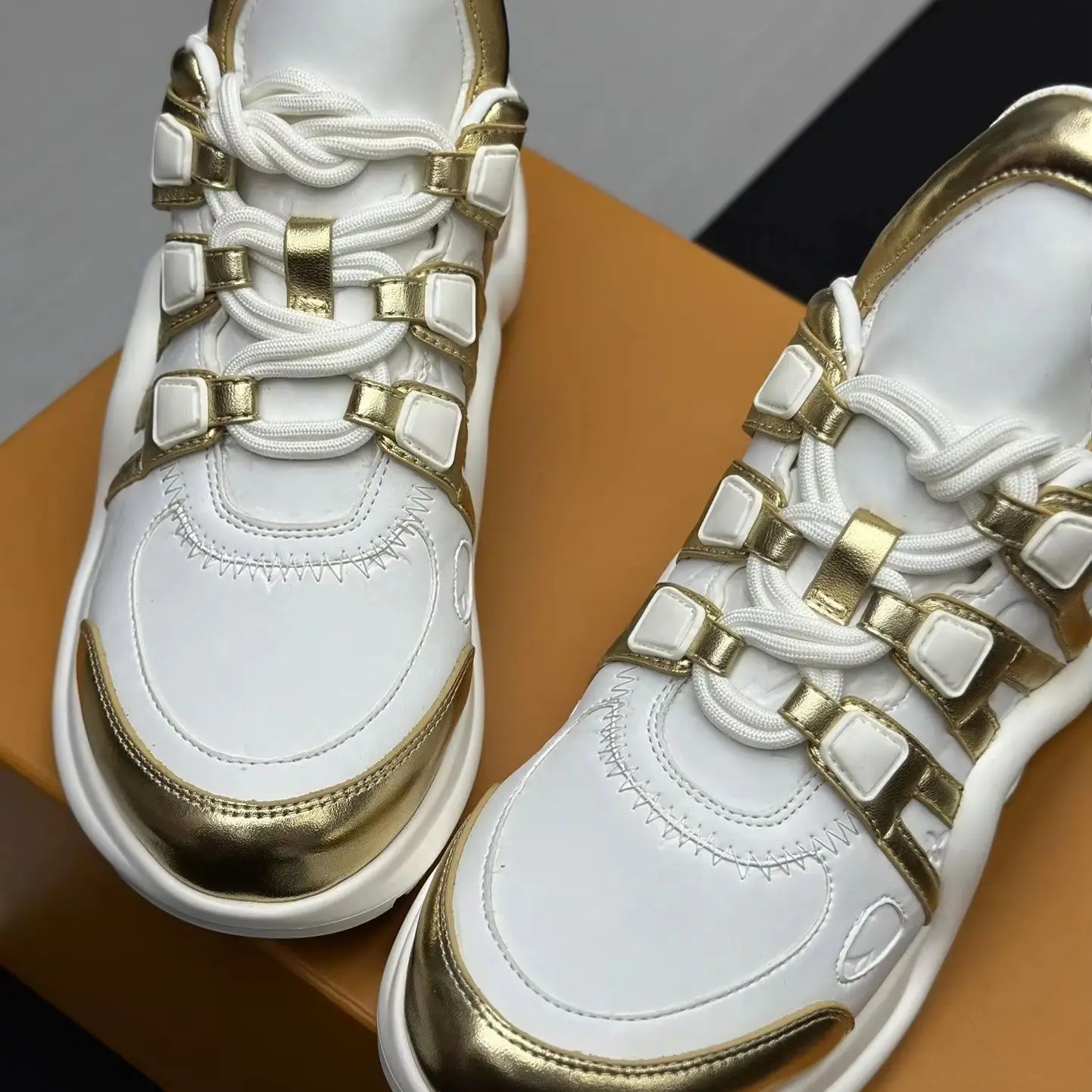 Unisex White Gold Chunky Dad Sneakers Metallic Leather Splicing Irregular Curved Thick Platform Sole Lace Up Height Increasing Street Casual Shoes