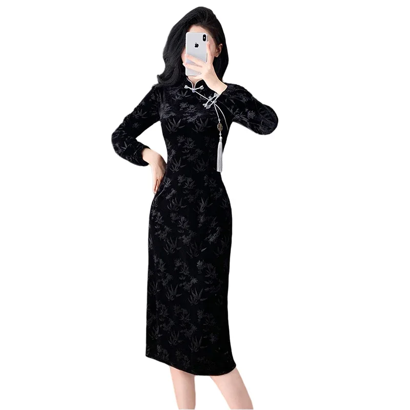 

Black Long-sleeved Velvet Cheongsam Women's Dress Modern Chinese Qipao autumn Vintage Style