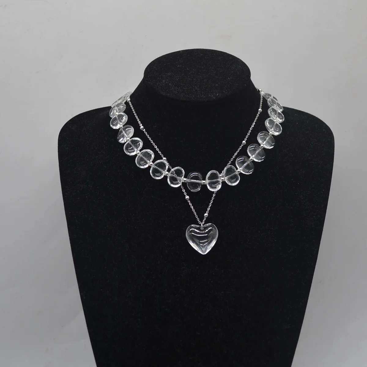 

Irregular Transparent White Crystal Necklace Heart-shaped Pendant