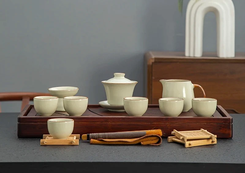 Kung Fu Tea Set Solid Wood Tea Tray Teapot 20-piece Tea +  black teapots
