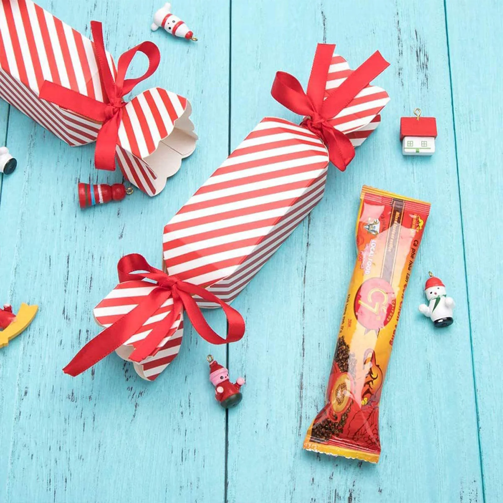 Red Striped Paper Treat Boxes with Quality Material DIY Party Favor Gift Boxes Suitable for Weddings Baby Showers