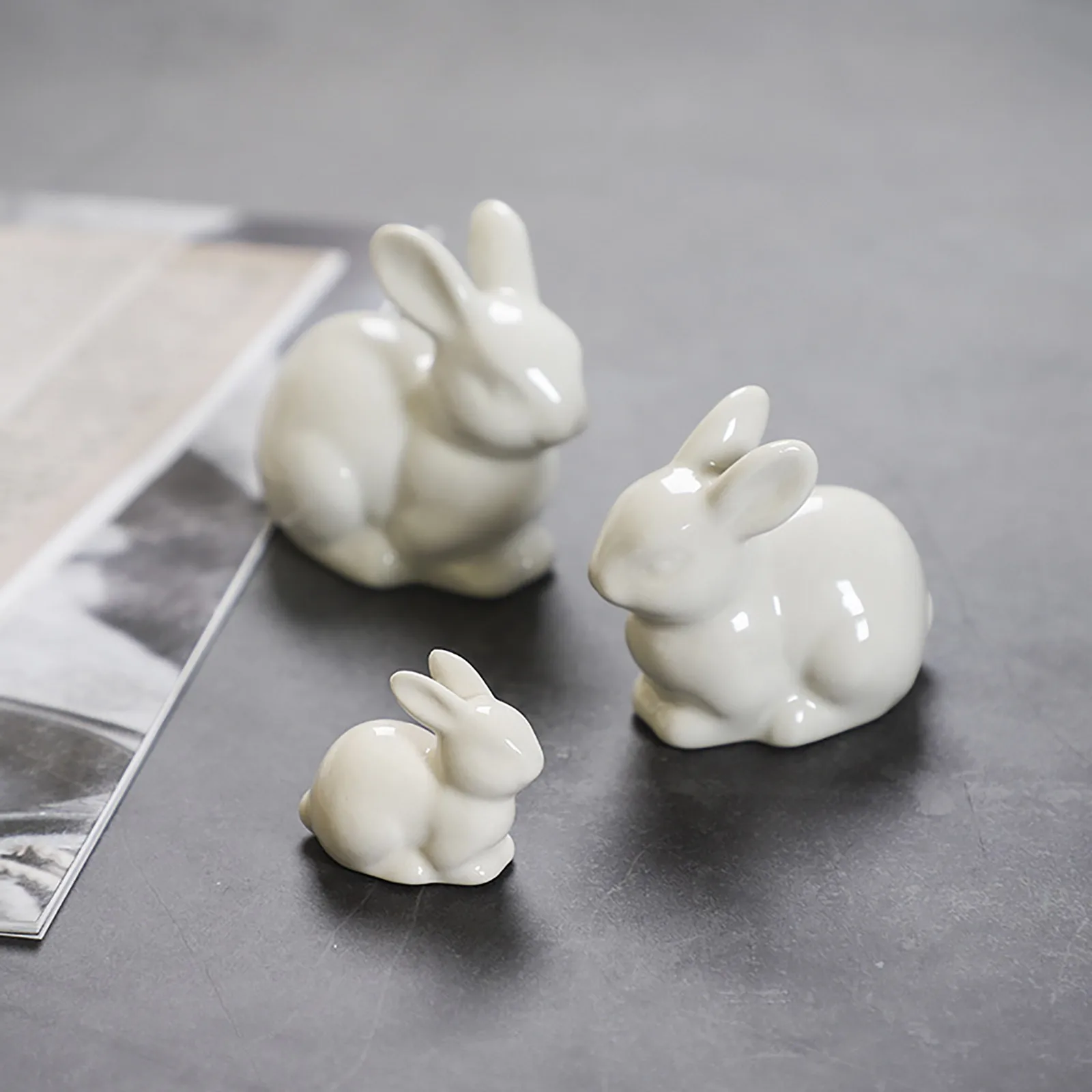 White Ceramic Bunnies Home Tabletop Bookshelf Easter Decorations Bunny Microlandscape Ornament For Garden Backyard Decor Crafts