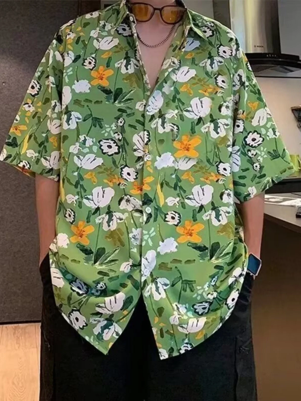 

Summer Mens Printed ort Sve irt Loose Fit Cool Feeling Thin Outerwear Hong Kong Sle Youth Faion Ice Sensation