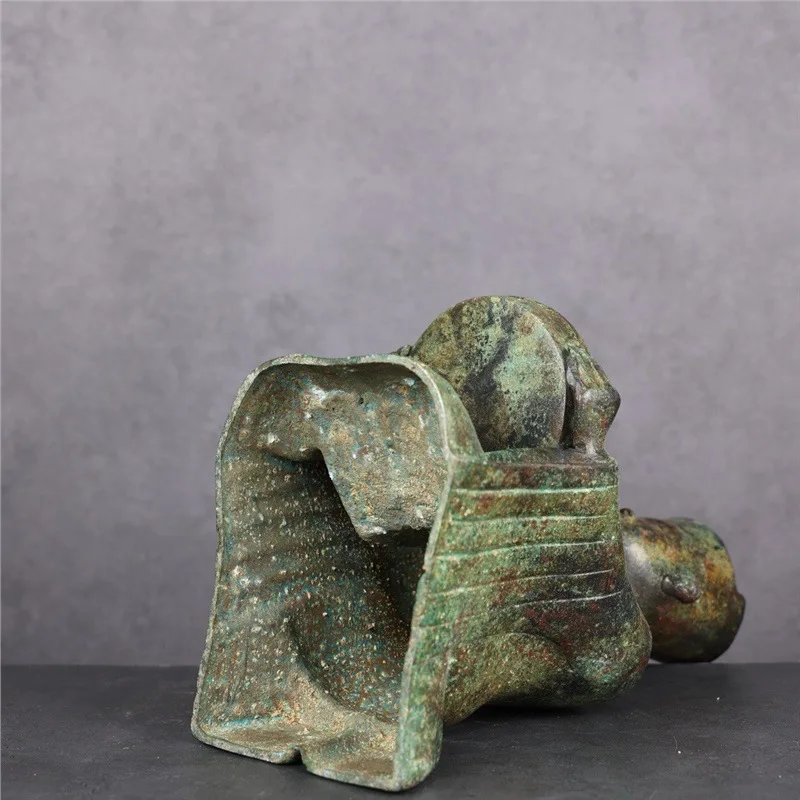 Tongxiangde الدعائم الزخرفية البرونزية القديمة للفيلم والتلفزيون، مجموعة المتحف المتخصصة مصباح فتاة خادم الركوع #4