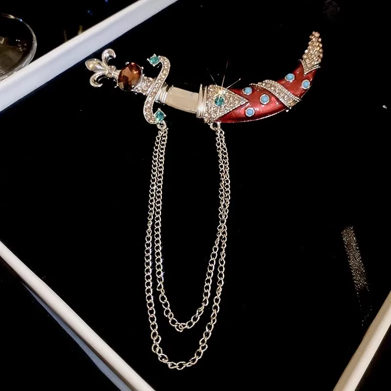 Men Vintage Brooch Women Creative Court-style Scimitar Corsage Luxury Niche Accessories Suit and Bag Best Jewelry Gift