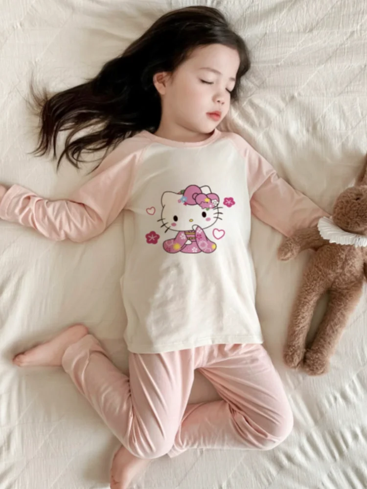 Conjunto de pijamas Kawaii para niños Kuromi Sanrio Hello Kitty, ropa de casa para niña, se puede usar en el exterior, regalo de moda bonito de dibujos animados