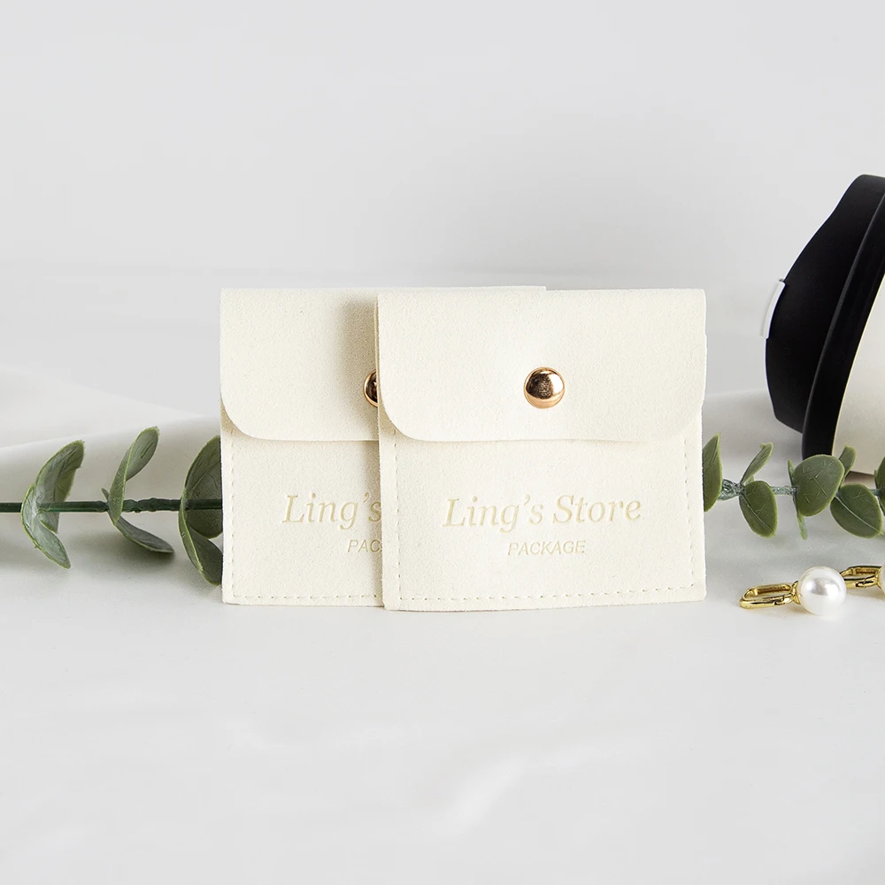 50pcs Custom Logo 8x8cm Microfiber Jewelry Snap Velvet Bags Cosmetics Pendant Packaging Pouches Wedding Gift Pockets Container