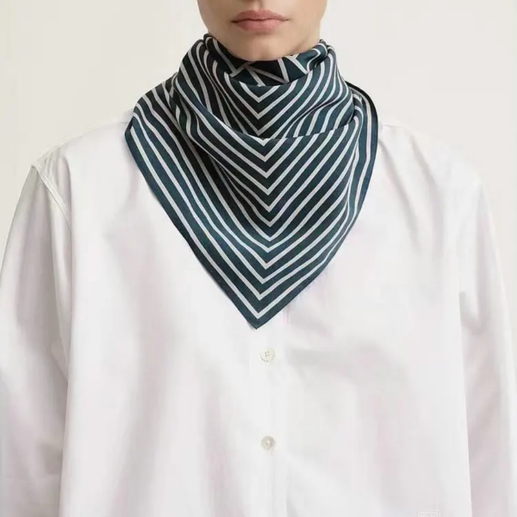 

Women Silk Crepe de chine Silk Square Scarf Geometric Pattern Fashion Letter-printed Scarfs