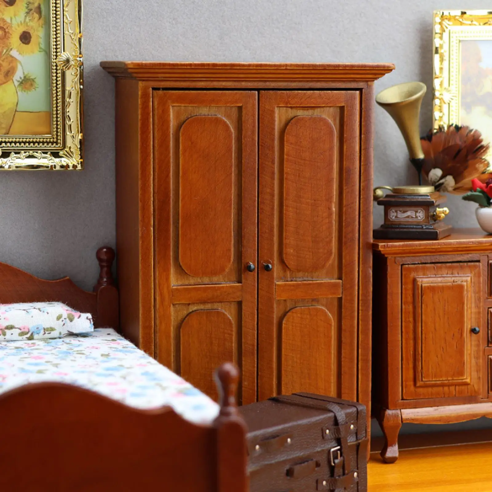 Poppengarderobekast 1:12 Vintage ontworpen mooi decoratief