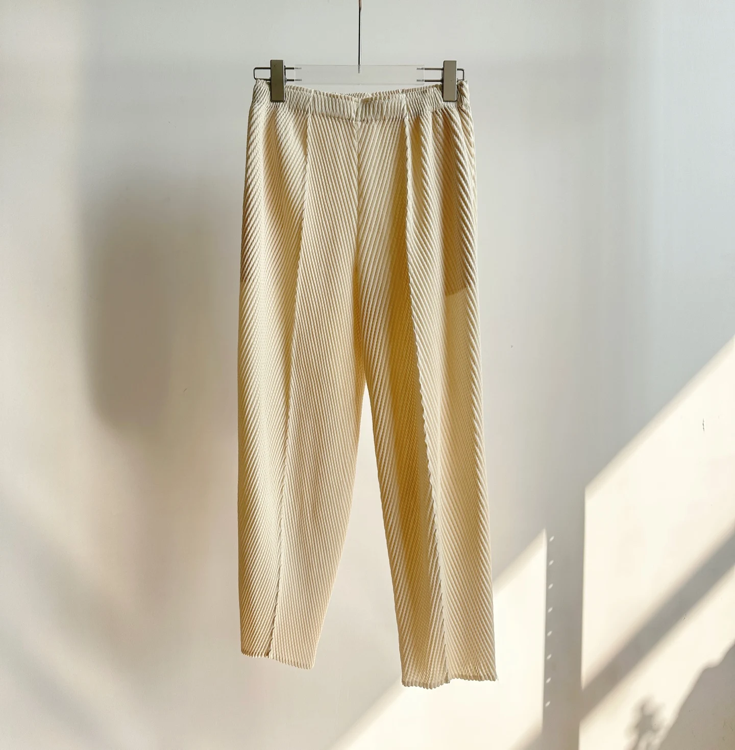 

Miyake Pleated Solid-color Pants 2025 Summer New Japanese Fish Scale Pattern Loose Casual Elastic Waist Thin and Versatile Pants