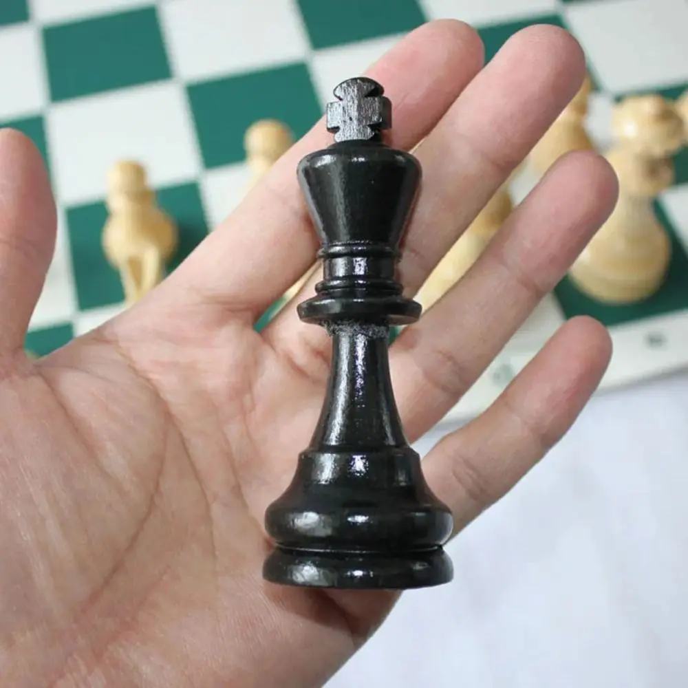 

32PCS International Black White Chess Delicate Education Word Chess Set Standard Improve Intelligence Chess Game