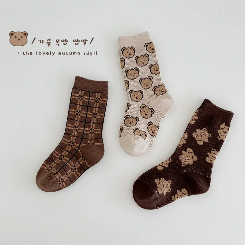 Calcetines hasta la pantorrilla para niños y niñas, medias cálidas y acogedoras de algodón con patrón de oso lindo, para otoño e invierno, novedad