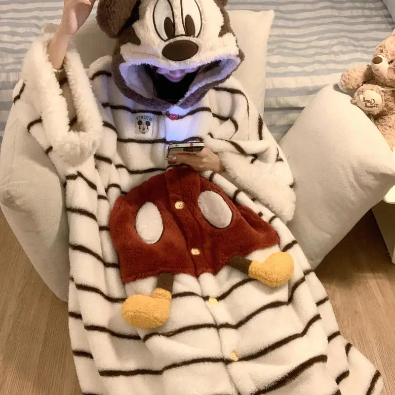 

Cute Autumn And Winter Cartoon Mickey Cape With Velvet Pajamas, Kawaii Coral Velvet Hooded Nightgown, Home Wear, Women'S Pajamas