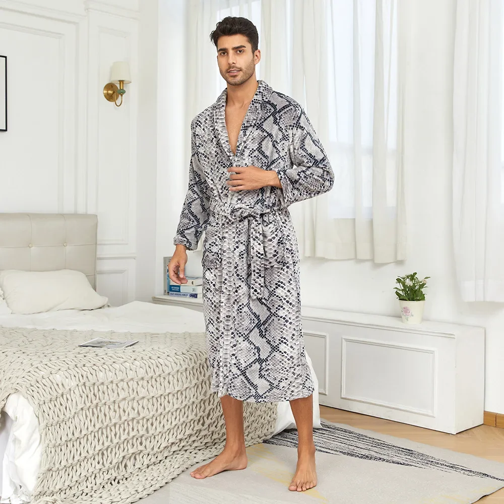Robe longue en flanelle pour hommes, vêtements de nuit imprimés, épais et chaud, Kimono, peignoir, ample, en molleton de corail, vêtements de maison, automne et hiver