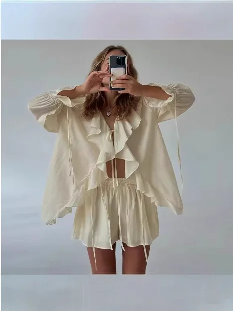 

2025 Autumn Ruffled Loose Women's Ruffled Flared Sleeve Shirt Top