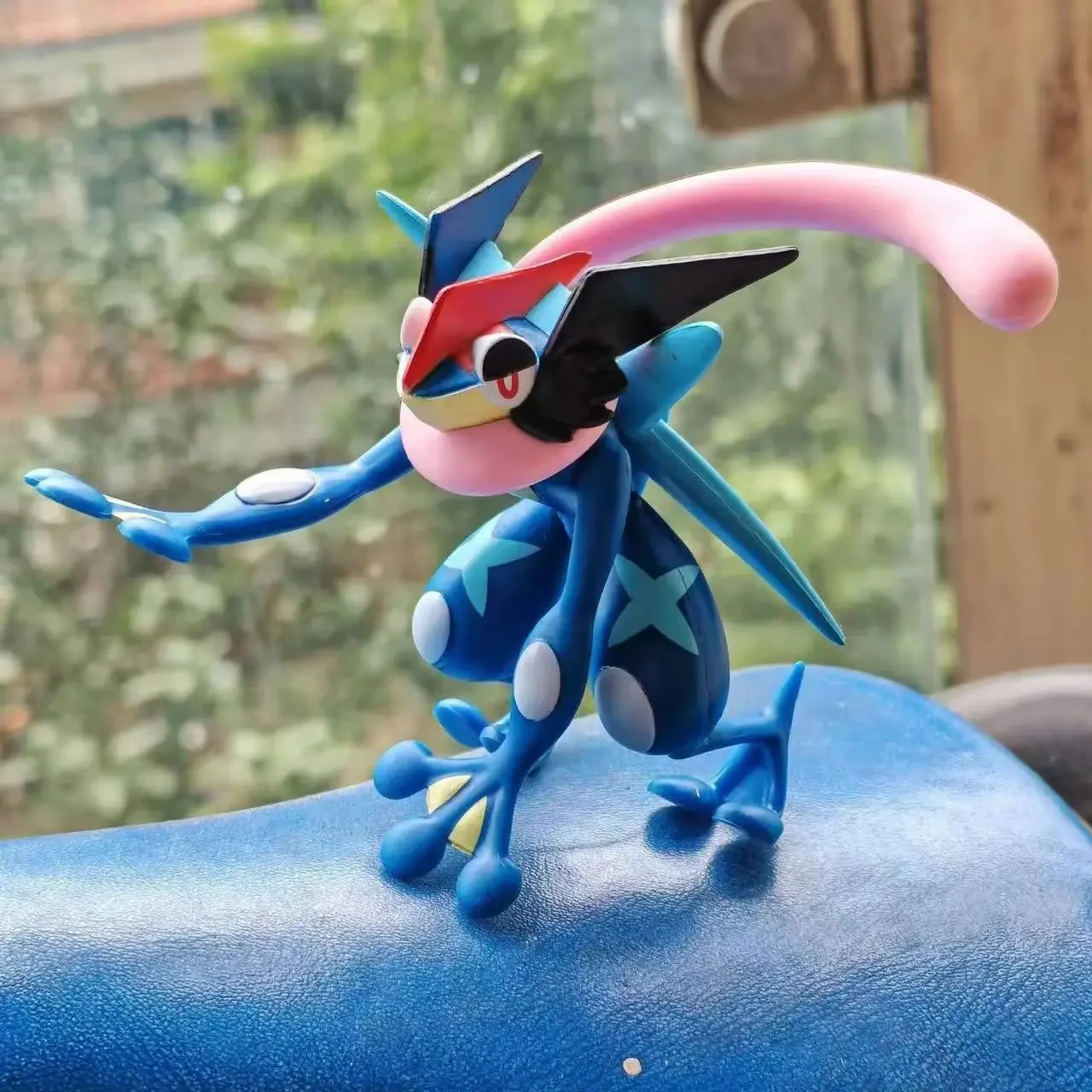 MINISO Pokemon Anime rysunek Greninja Transformer Ball zabawka czarodziej fajne Morphing modele zabawki prezenty urodzinowe dla dzieci