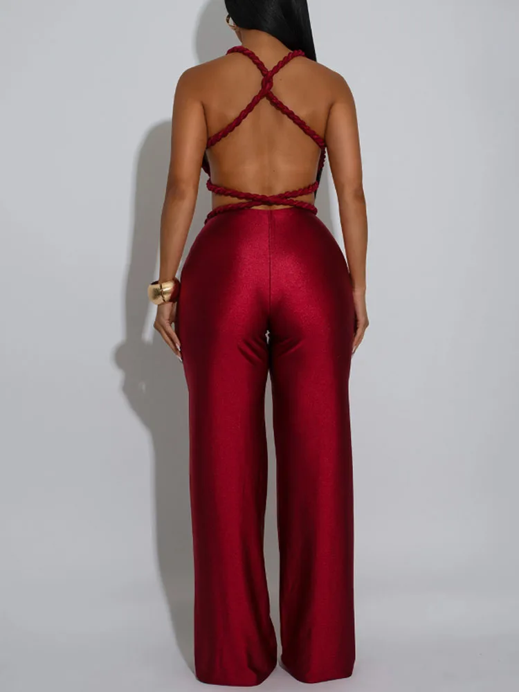 

Сексуальный комбинезон с открытой спиной и бретельками на груди