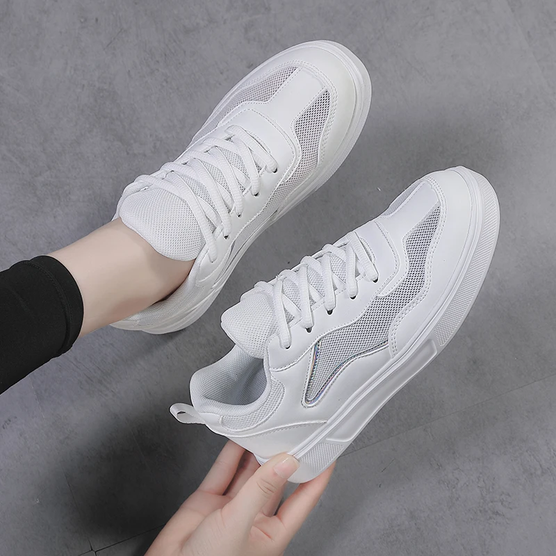 2023 Women Tennis Shoes Breathable Air Mesh Walking Lace Up Flat Shoes Light Vulcanized Sneakers Women Lace Up Footwear